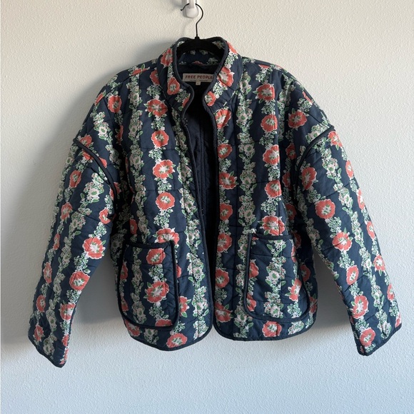 FREE PEOPLE
Chloe Floral-Print Quilted Cotton Jacket - Picture 6 of 10